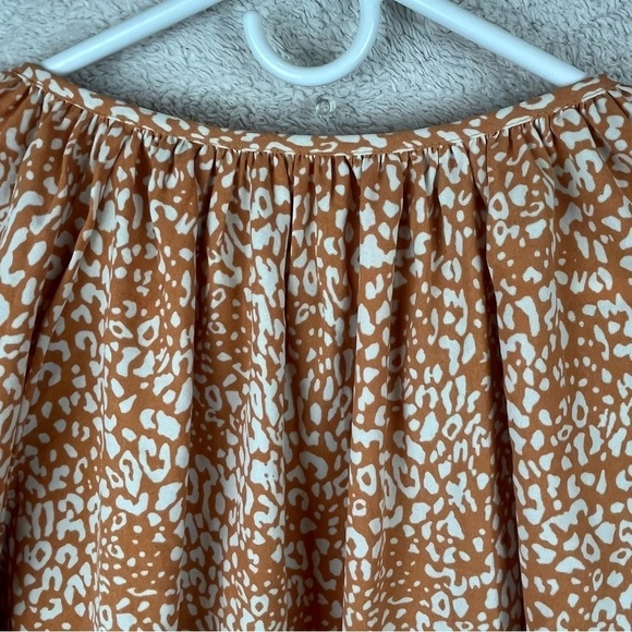 Gorgeous embroidered smocked tunic with muted oranges Large - Picture 2 of 16